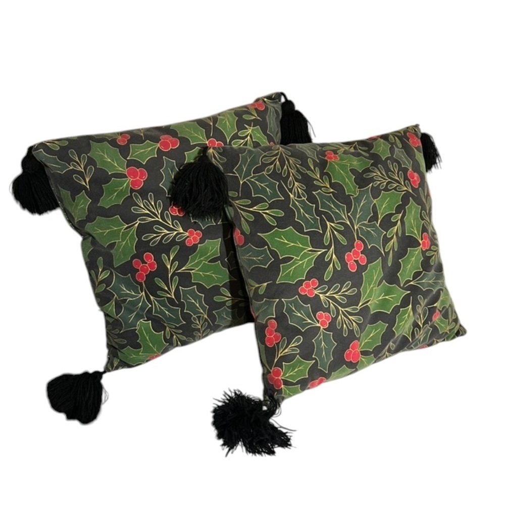 Festive‎ Christmas Holiday Holly Print Throw Pillows set